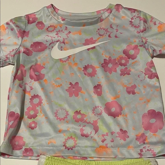 Nike Toddler Girl 3-4 Yrs 4T Pink Floral Logo Tee Neon Yellow Athletic Shorts - Picture 2 of 8